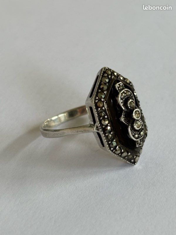 Bague Ancienne En Argent Et Onyx - Style Vintage - Occasion (à Vérifier état)