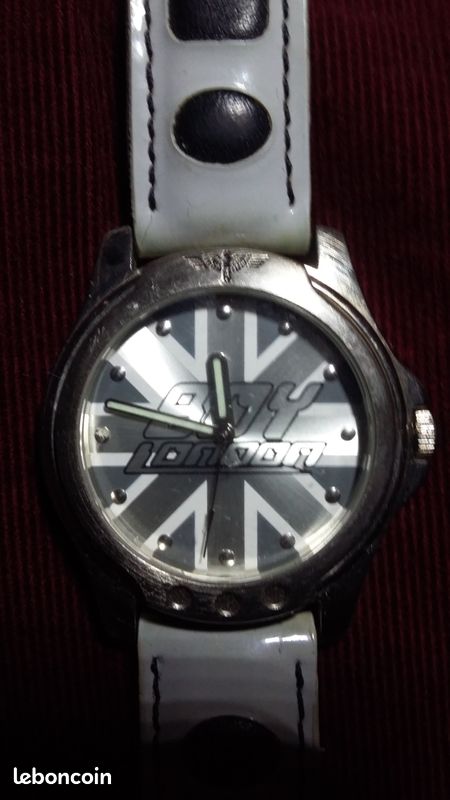 Montre bracelet BOY LONDON (image 1)