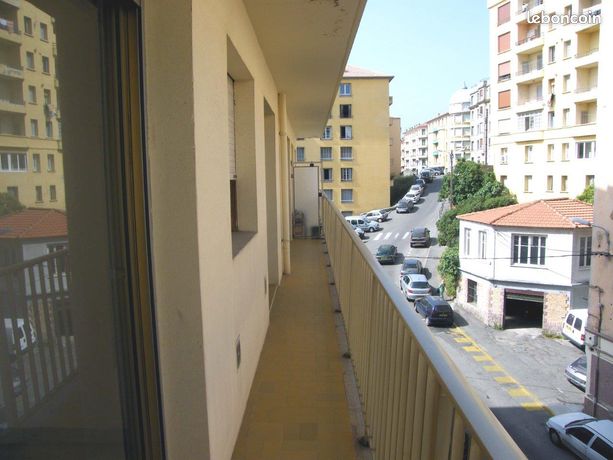 à louer F2 vide centre ville bastia