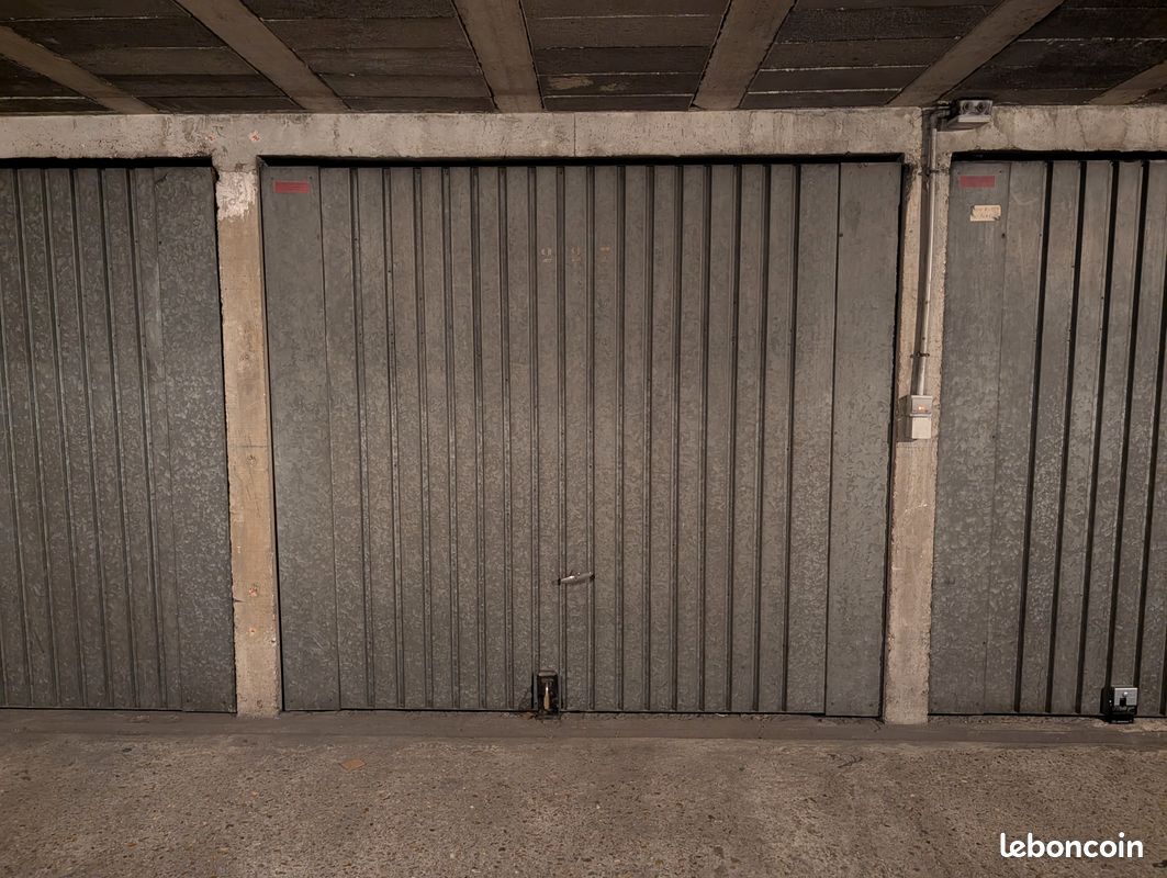 Parking 12 m² · à Paris · 12 m² · 25 000 €