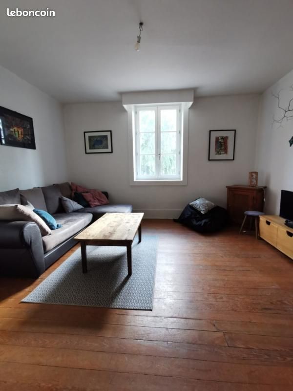 Appartement 4 pièces 126 m² · à Reyrieux · 126 m² · 995 €