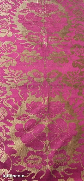 Coupon tissu ameublement bordeaux et dore motifs fleurs (image 2)