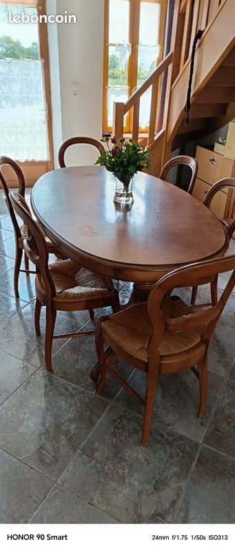 Table salle à manger + 6 chaises (image 1)
