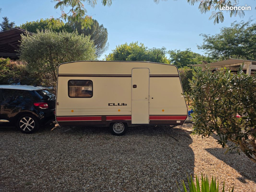 Vend caravane avec auvent (image 1)