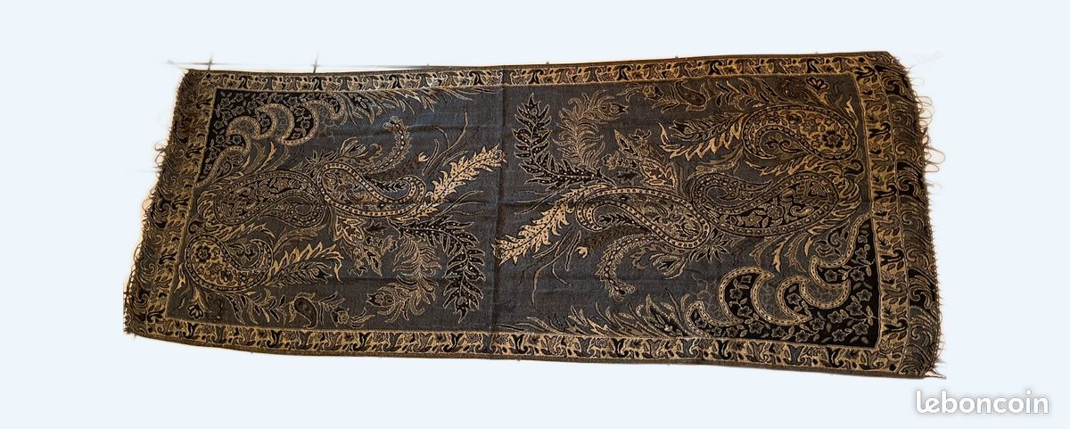 Grand foulard gerard pasquier etat neuf (image 3)