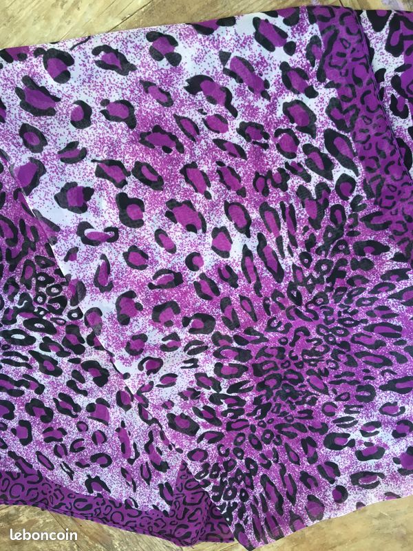 Foulard léger neuf (image 2)