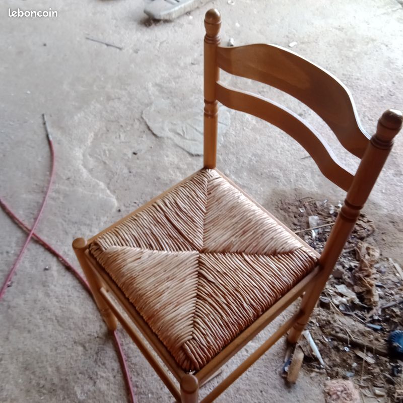 Lot de chaises bois et paille (image 1)