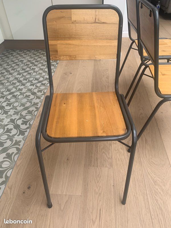 Lot de 4 chaises en métal et bois (image 1)