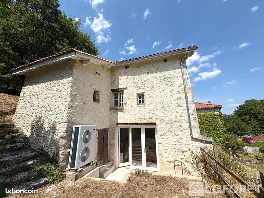 Maison 4 pièces 122 m² · à Bussac · 122 m² · 209 000 €