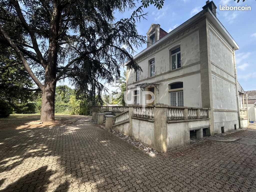 Maison 6 pièces 180 m² · à Beuvry · 180 m² · 374 500 €