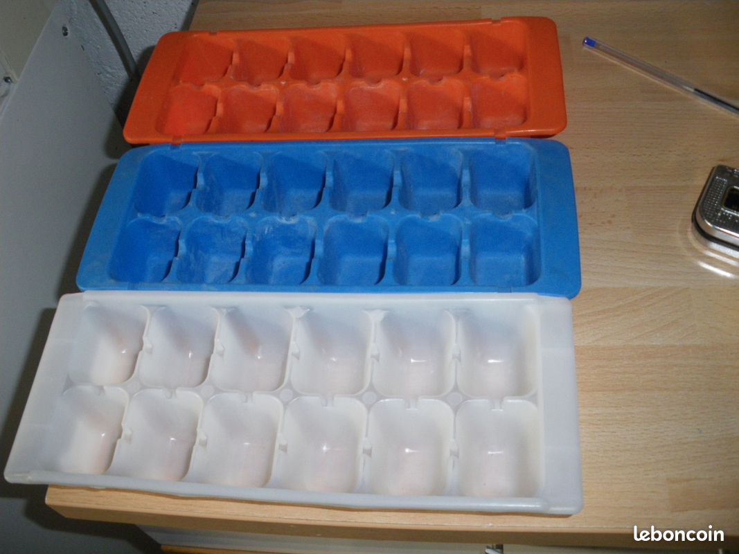 Trois bacs a glacons (image 2)