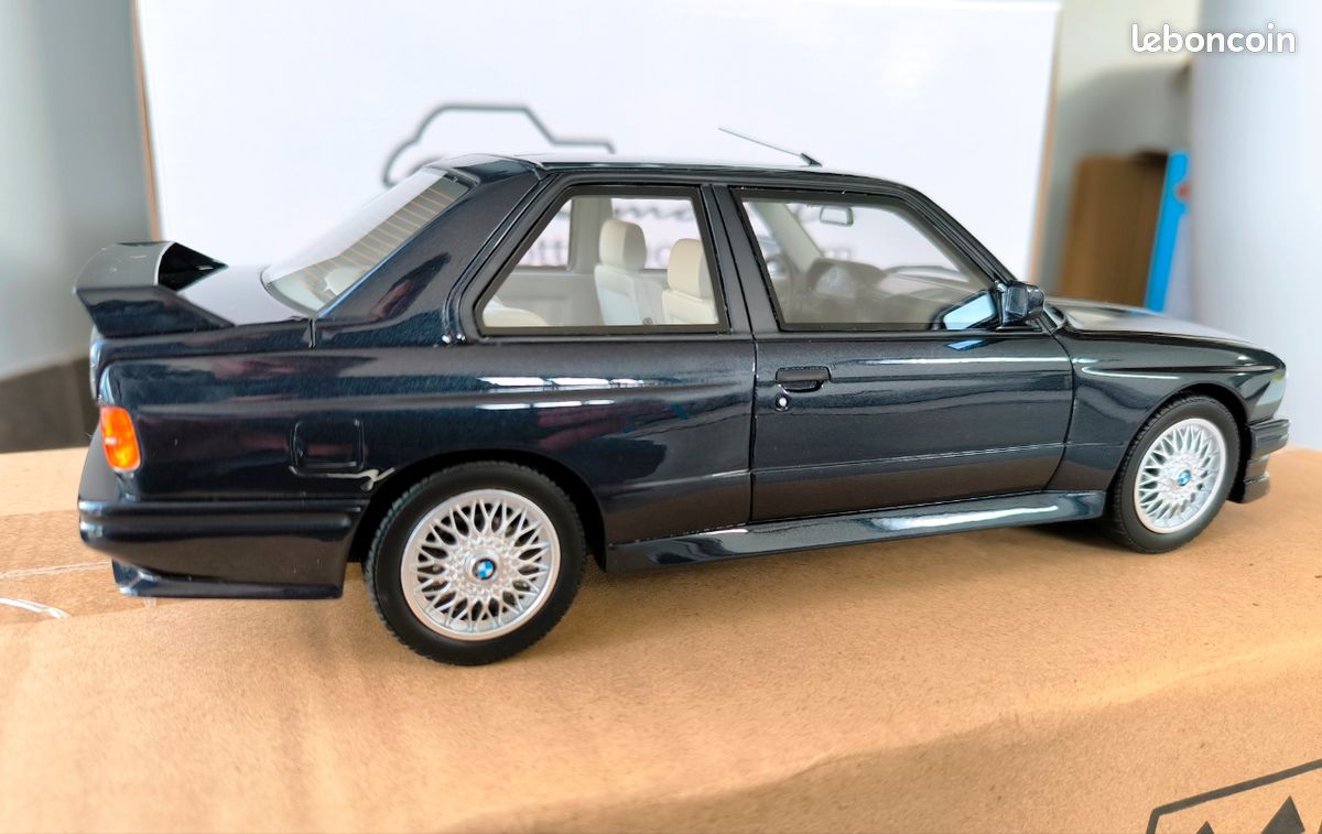 Fly BMW M3 E30 base blanche - Circuits de Legende