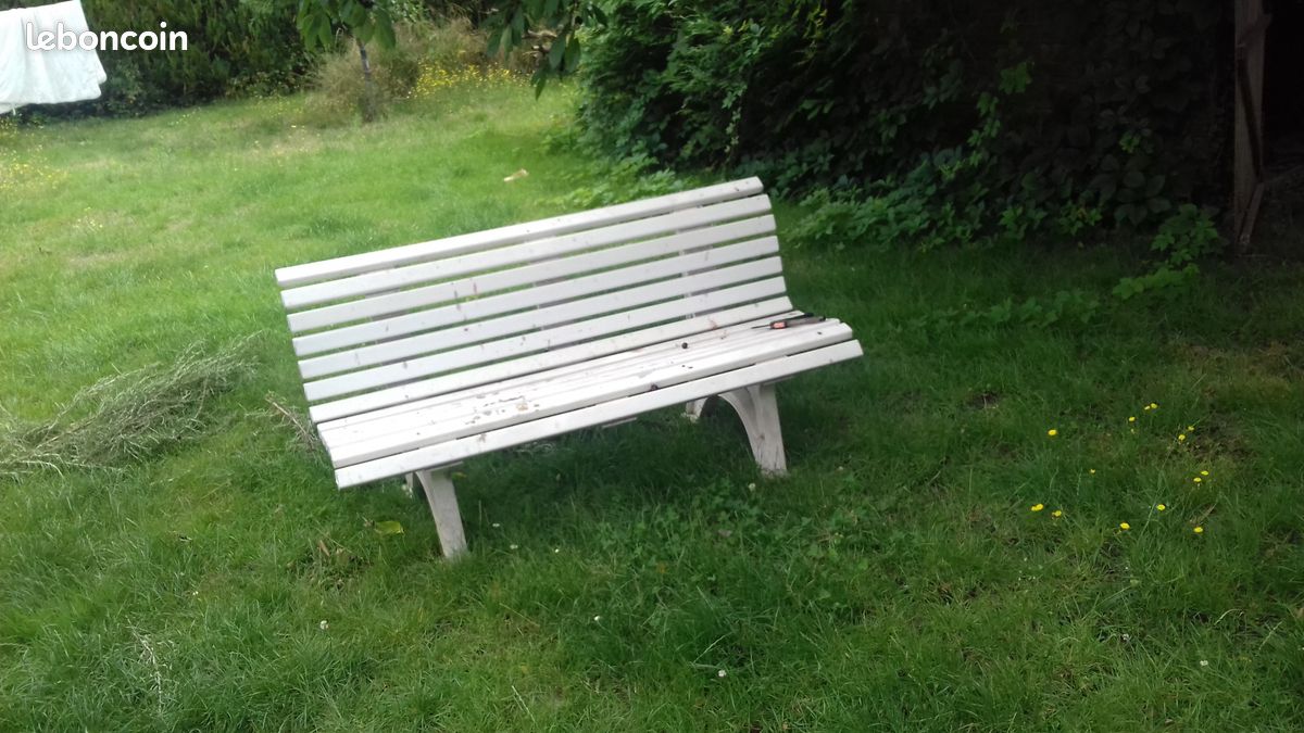 Banc en plastique blanc (image 2)
