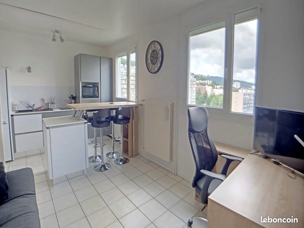 Appartement 1 pièce 37 m² · à Saint-Étienne · 37 m² · 520 €