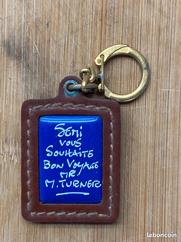 SUPERBE PORTE CLE PETER PAN HABILLE L'ENFANT MERIGNAC 1960 OLD KEY RING