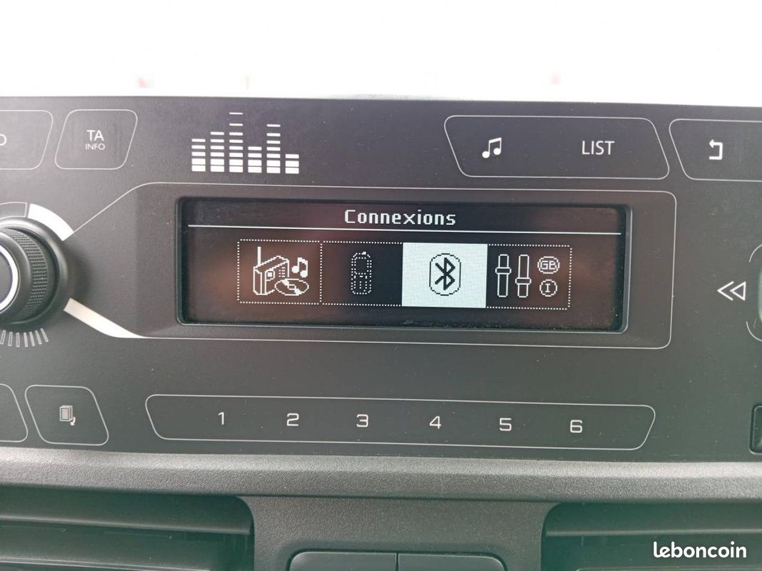 Citroen Berlingo Van 12 400 HT M 1.6 BlueHDi 100ch Club 3 Places (image 13)