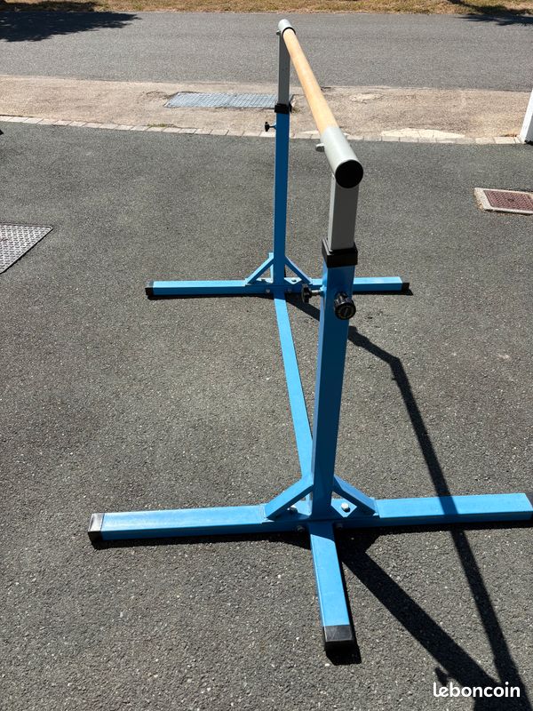 Barre fixe de gymnastique (image 1)