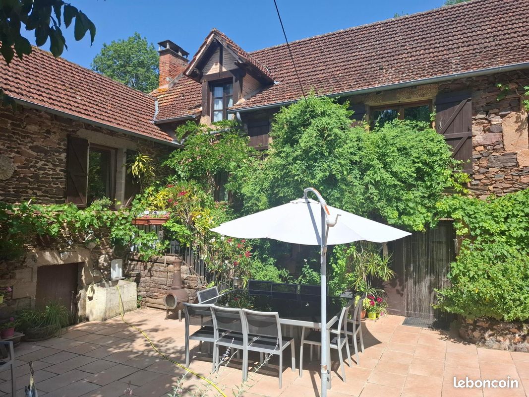 Maison 6 pièces 190 m² · à Saint-Maurice-en-Quercy · 190 m² · 419 000 €