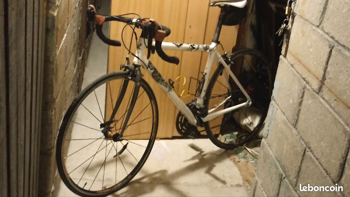 Vélo Btwin Triban T3 2012 (image 1)