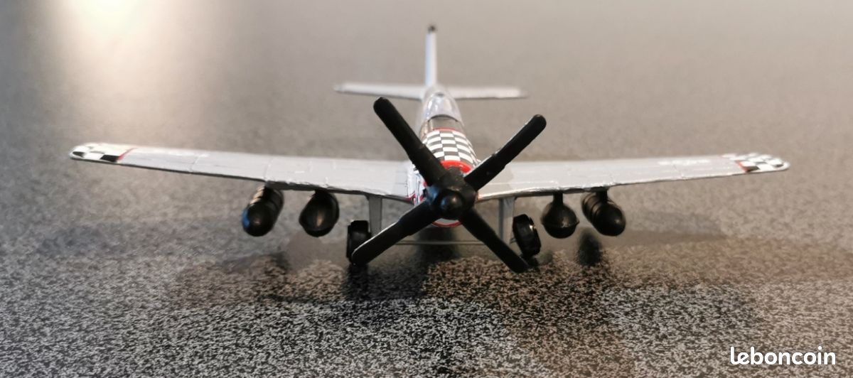 Petit avion Mustang P-51 (image 5)