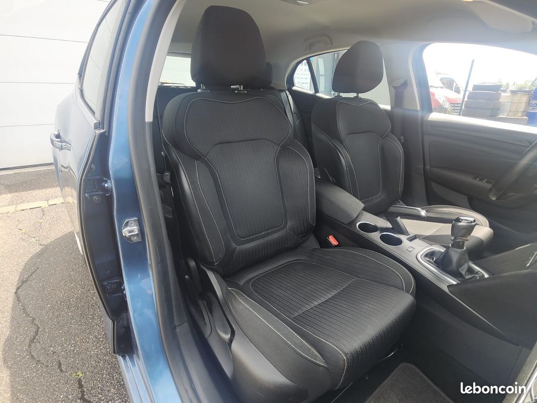 Renault Megane IV 1.5 DCI 110ch BV6 Life (image 22)
