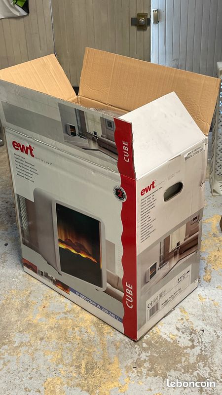 Cheminée électrique décor + chauffage EWT Optiflame CUBE 117199 (image 1)