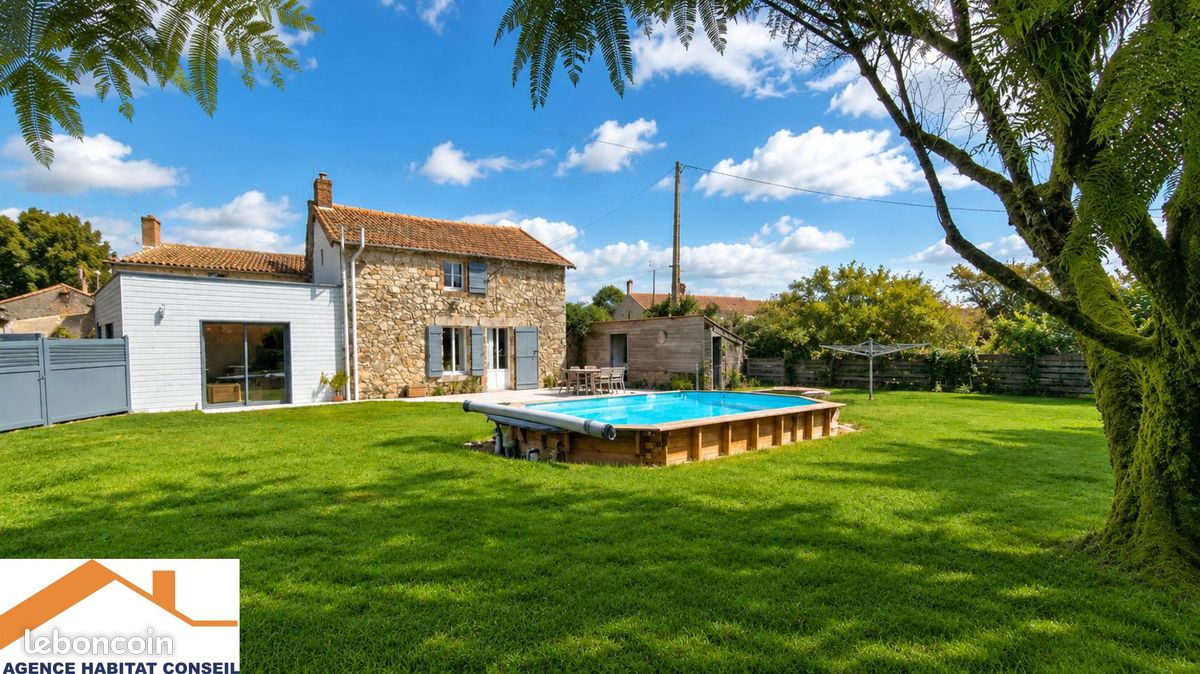 Maison 9 pièces 210 m² · au Poiré-sur-Vie · 210 m² · 345 500 €