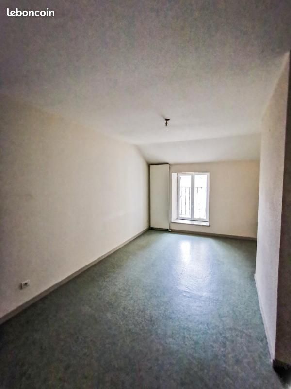 Appartement a louer  - 2 pièce(s) - 67 m2 - Surfyn