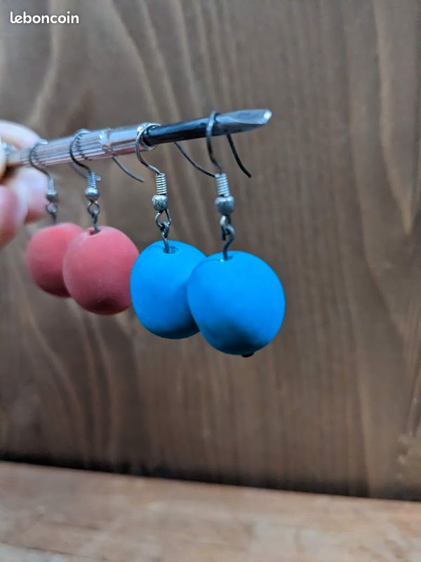 Lot de 2 paires de boucles d'oreilles de chez Tierra neuves (image 3)