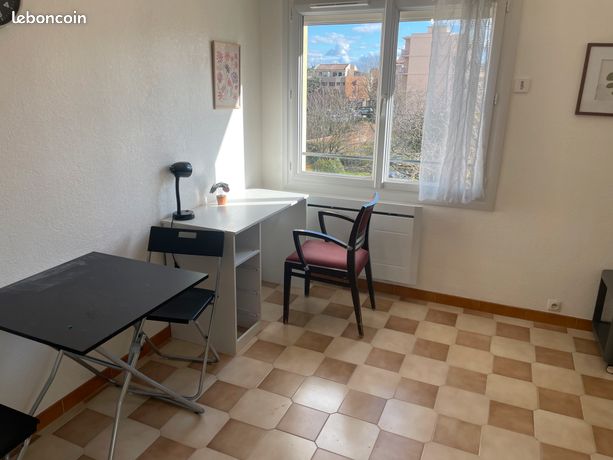 Studio meublé 10mn Paul sabatier parking internet lave linge