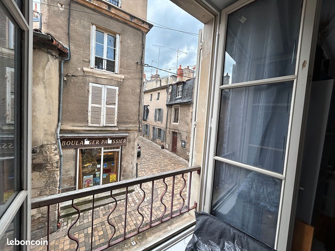 Studio 1 pièce 20 m² - Poitiers 86000 (image principale 4)