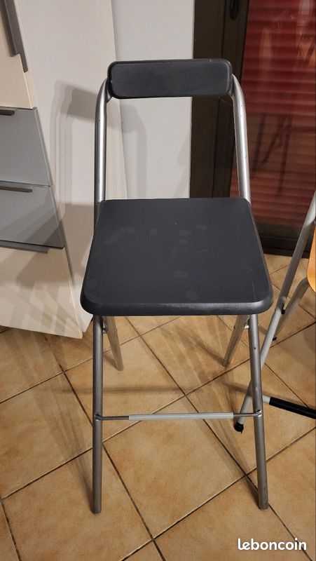 Chaises tabourets bar pliables (image 1)
