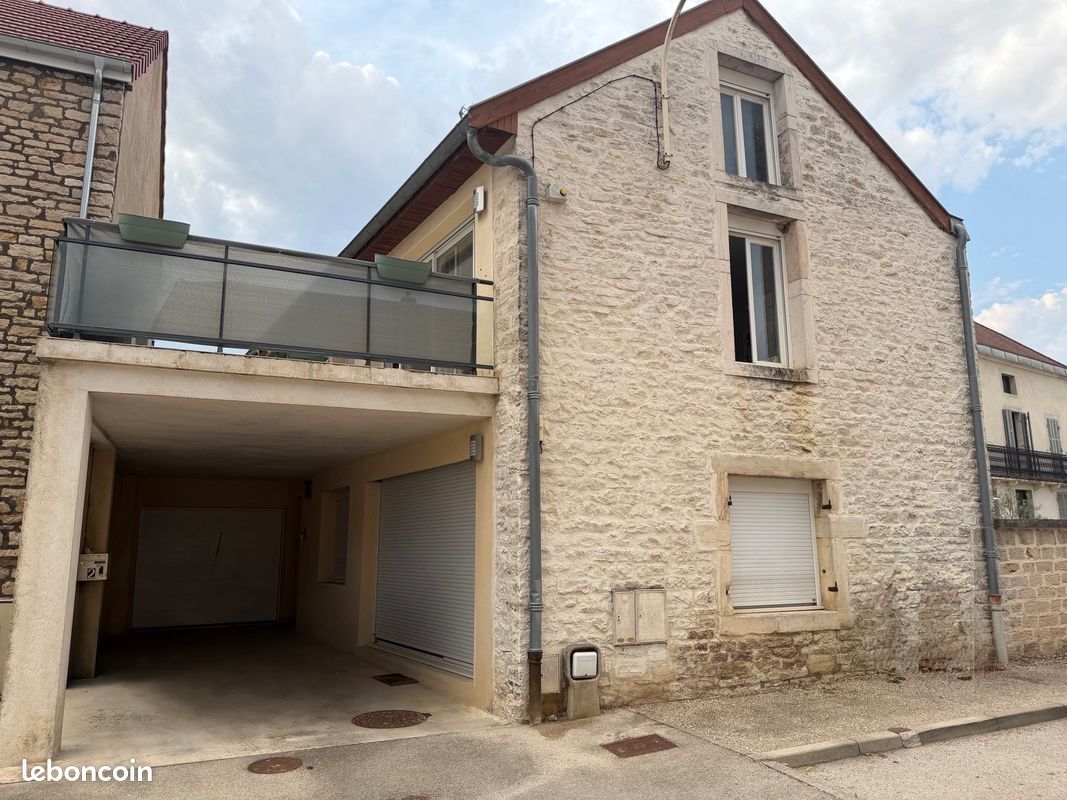 Maison 5 pièces 126 m² · à Ruffey-lès-Echirey · 126 m² · 1 400 €/mois