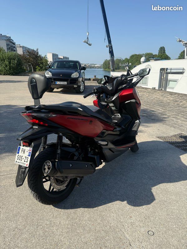 Honda forza 125cc (image 6)