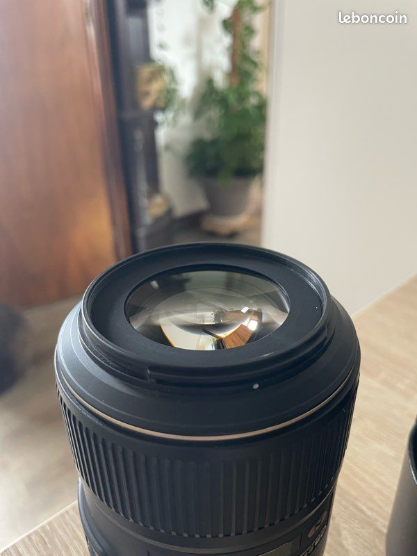 Nikon 105mm f/2.8 Macro VR (image 2)