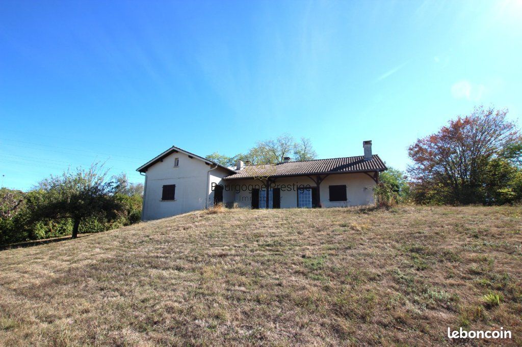 Maison 10 pièces 220 m² · à Tournus · 220 m² · 243 000 €