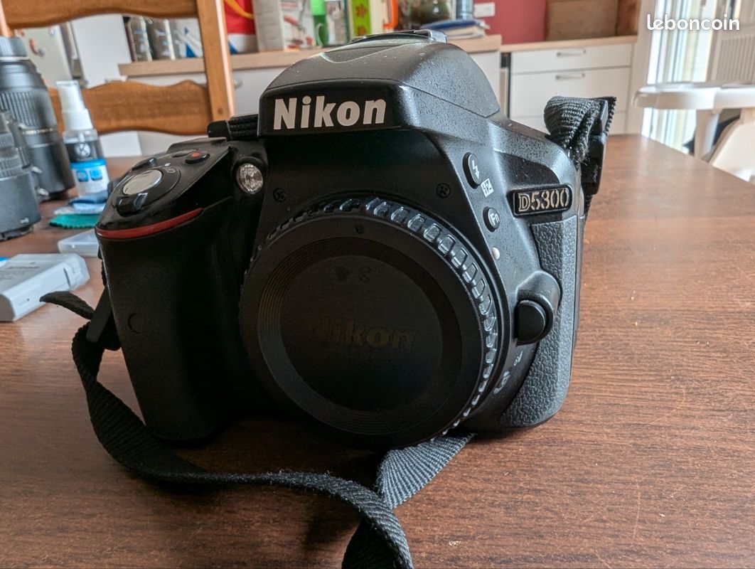 Appareils photo numériques Nikon Nikon D Nikon D5300 Appareils photo numériques Nikon Nikon D Nikon D5300