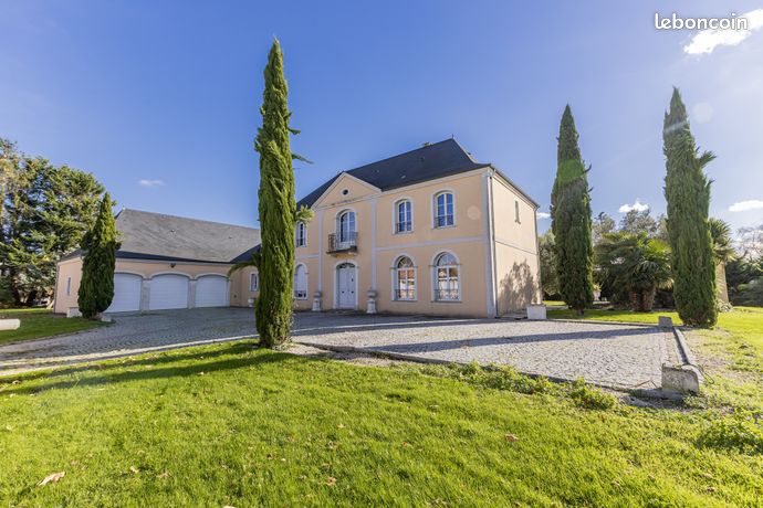 Maison 8 pièces 295 m²