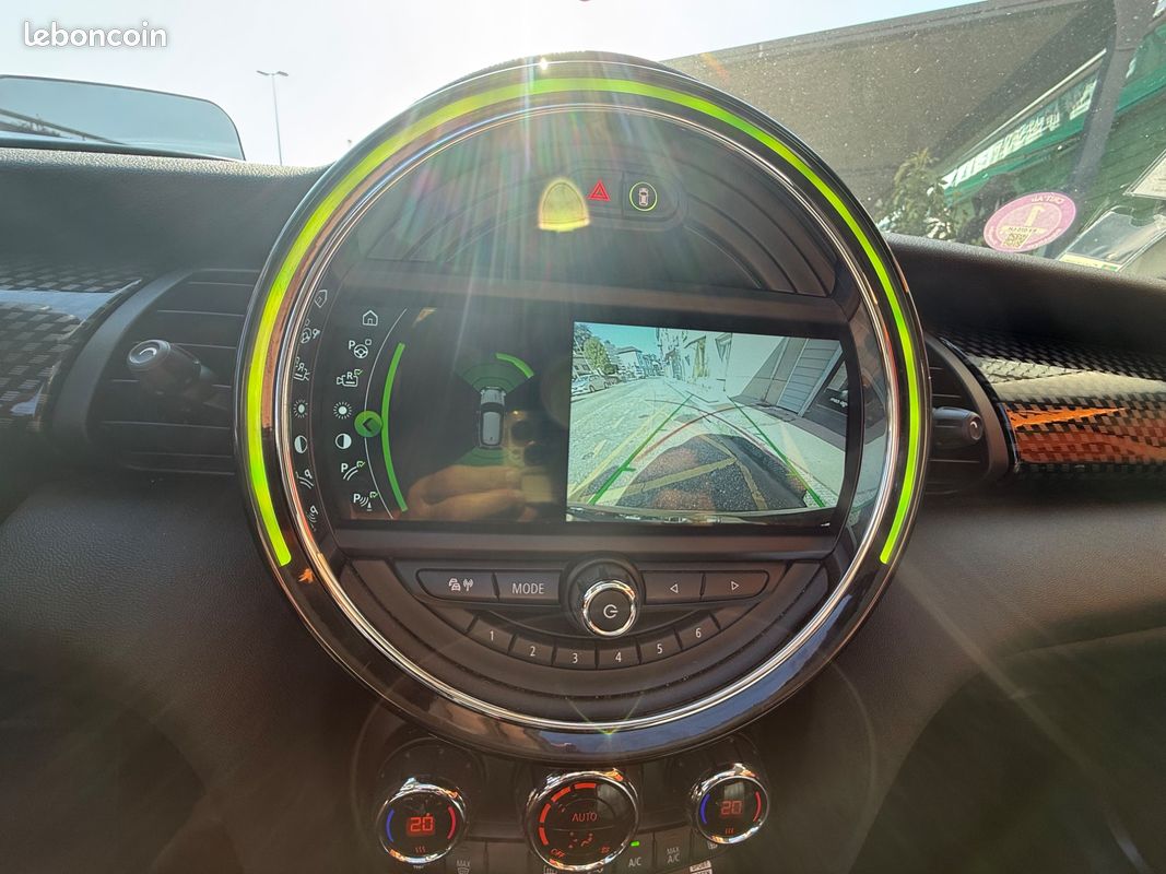 MINI MINI 2.0 192 COOPER S BVA EDITION YOURS- CAR PLAY- HARMAN/KARDON- CUIR- TOIT OUVRANT- GARANTIe (image 28)
