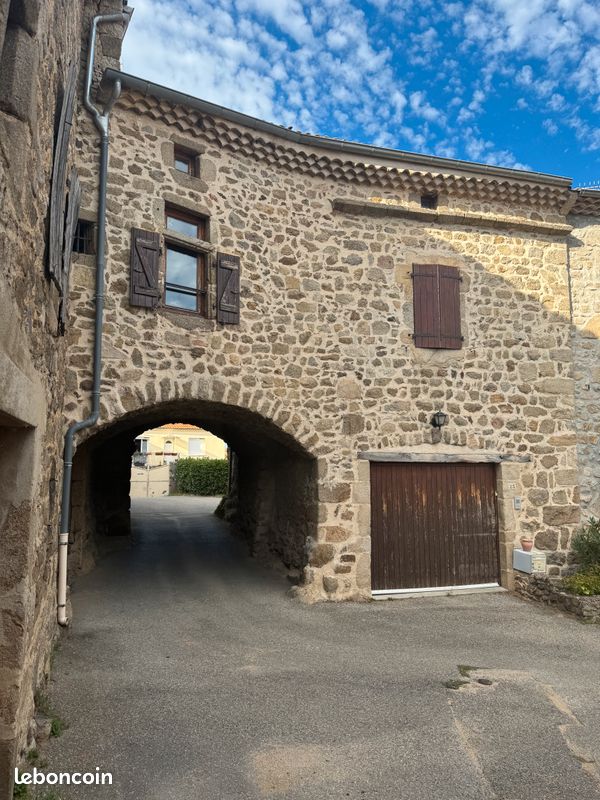 Maison 3 pièces 85 m² · à Saint-Cyr · 85 m² · 165 000 €