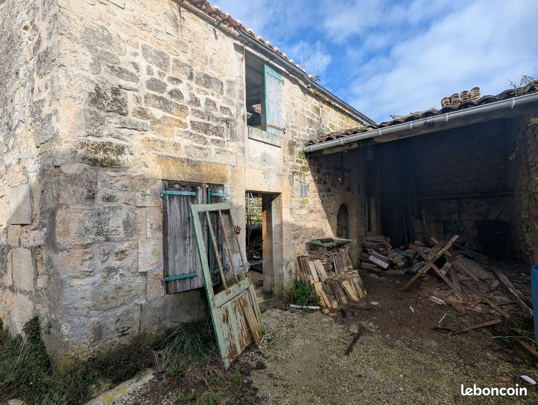 Maison 1 pièce 76 m² · à Soyaux · 76 m² · 64 500 €