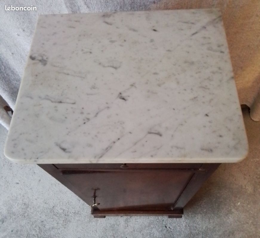 Table de chevet en acajou/marbre (image 2)