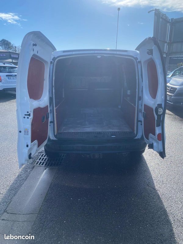KANGOO MAXI 3 PLACES 90CV (Sans ADBLUE) 88500KM TVA RECUPERABLE (image 9)