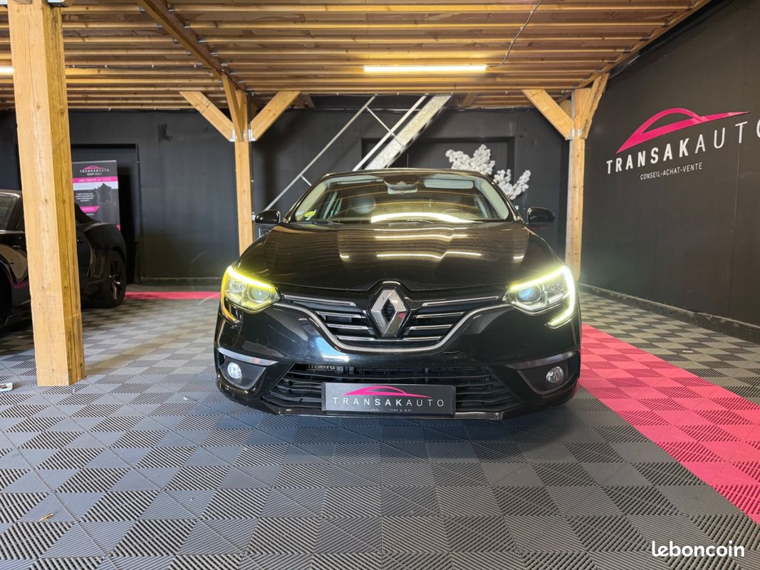 RENAULT MEGANE IV BERLINE dCi 110 Energy Intens + Entretien Complet (image 2)