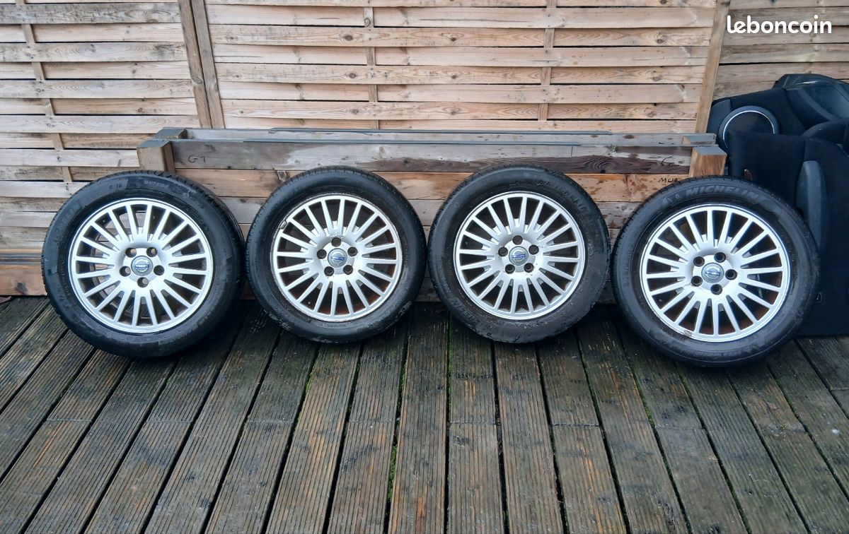 4 jantes Volvo C30 S40 V40 V50 C70 d'origine 16 pouces 205 55 16 alu aluminium alliage (image 1)