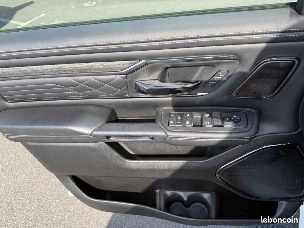 Dodge ram 1500 crew limited night edition rambox (image 21)