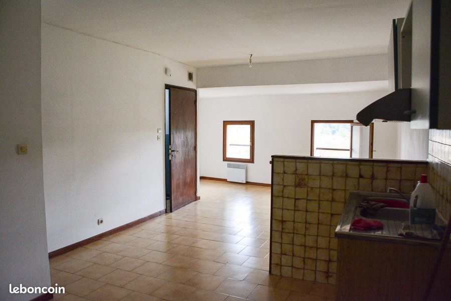 Appartement 3 pièces 55 m² · à Garéoult · 55 m² · 625 €