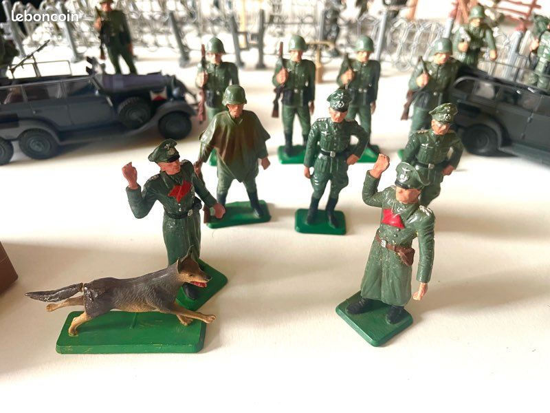 Figurine Starlux 1/32 Officier Supérieur Allemand Saluant (WW2) - Occasion Bon état Sans Boîte