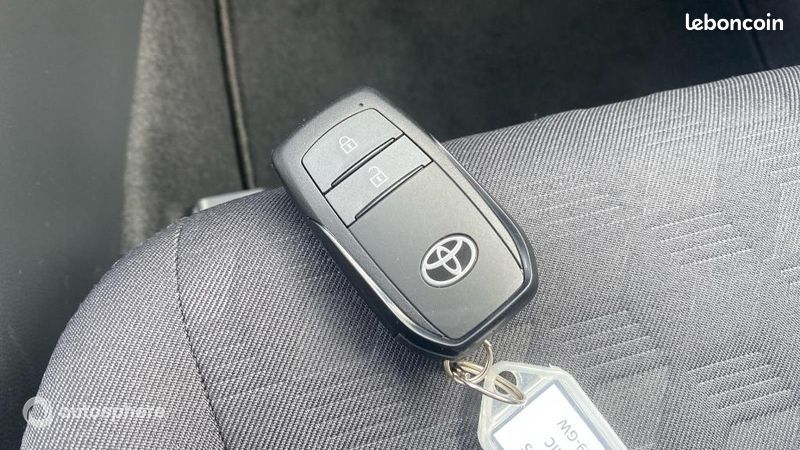 Toyota Yaris 116h Dynamic 5p MY25 (image 16)