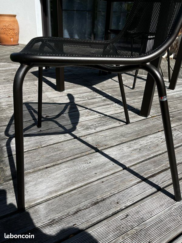 Table et chaises intérieur ou extérieur (image 4)